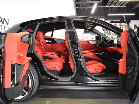 Used 2025 Ferrari Purosangue image 11