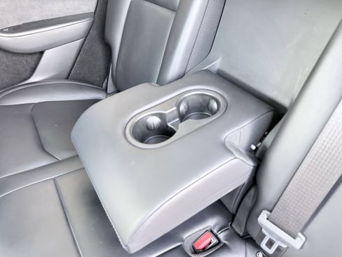 Used 2024 Tesla Model Y Long Range image 41