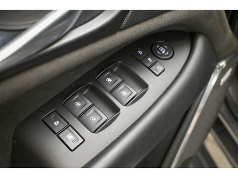 Used 2017 Cadillac Escalade Platinum AWD/4WD image 41