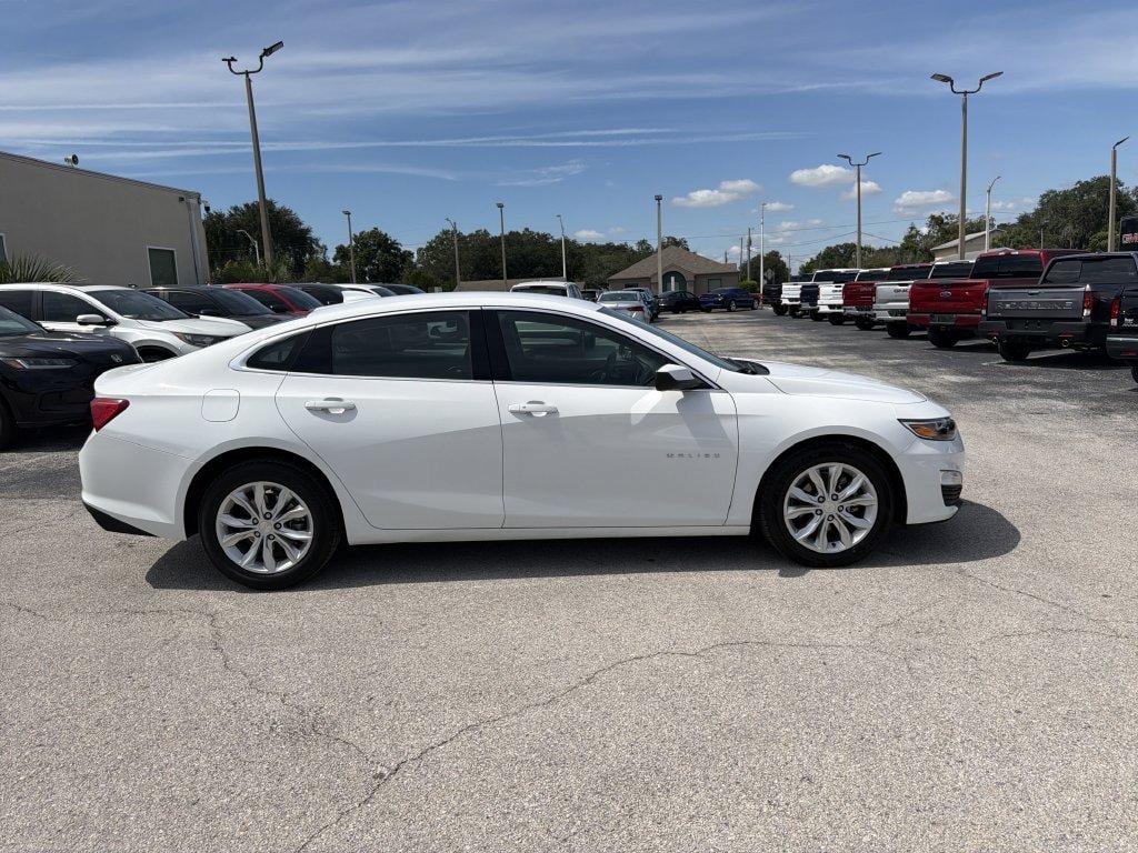 Used 2024 Chevrolet Malibu LT FWD image 3
