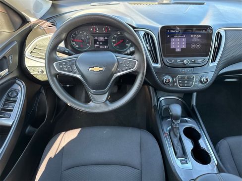 Used 2023 Chevrolet Malibu LT image 21