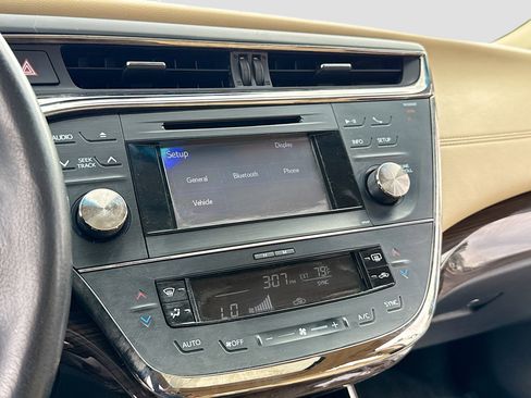Used 2013 Toyota Avalon XLE Premium FWD image 8