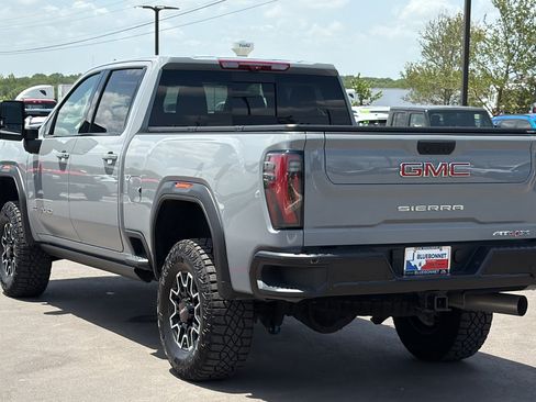 Used 2025 GMC Sierra 2500 AT4X AWD/4WD image 7