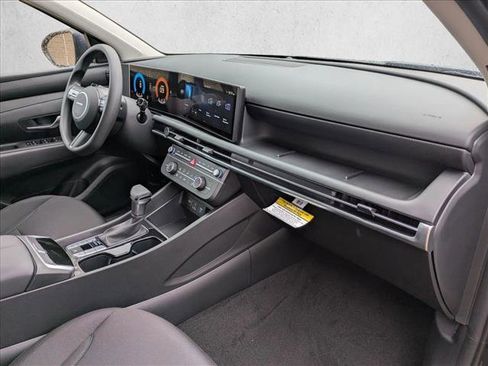 New 2026 Hyundai Tucson SE image 22