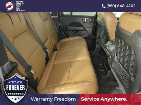 Used 2023 Jeep Wrangler Unlimited Rubicon 4xe w/ Cold Weather Group AWD/4WD image 30