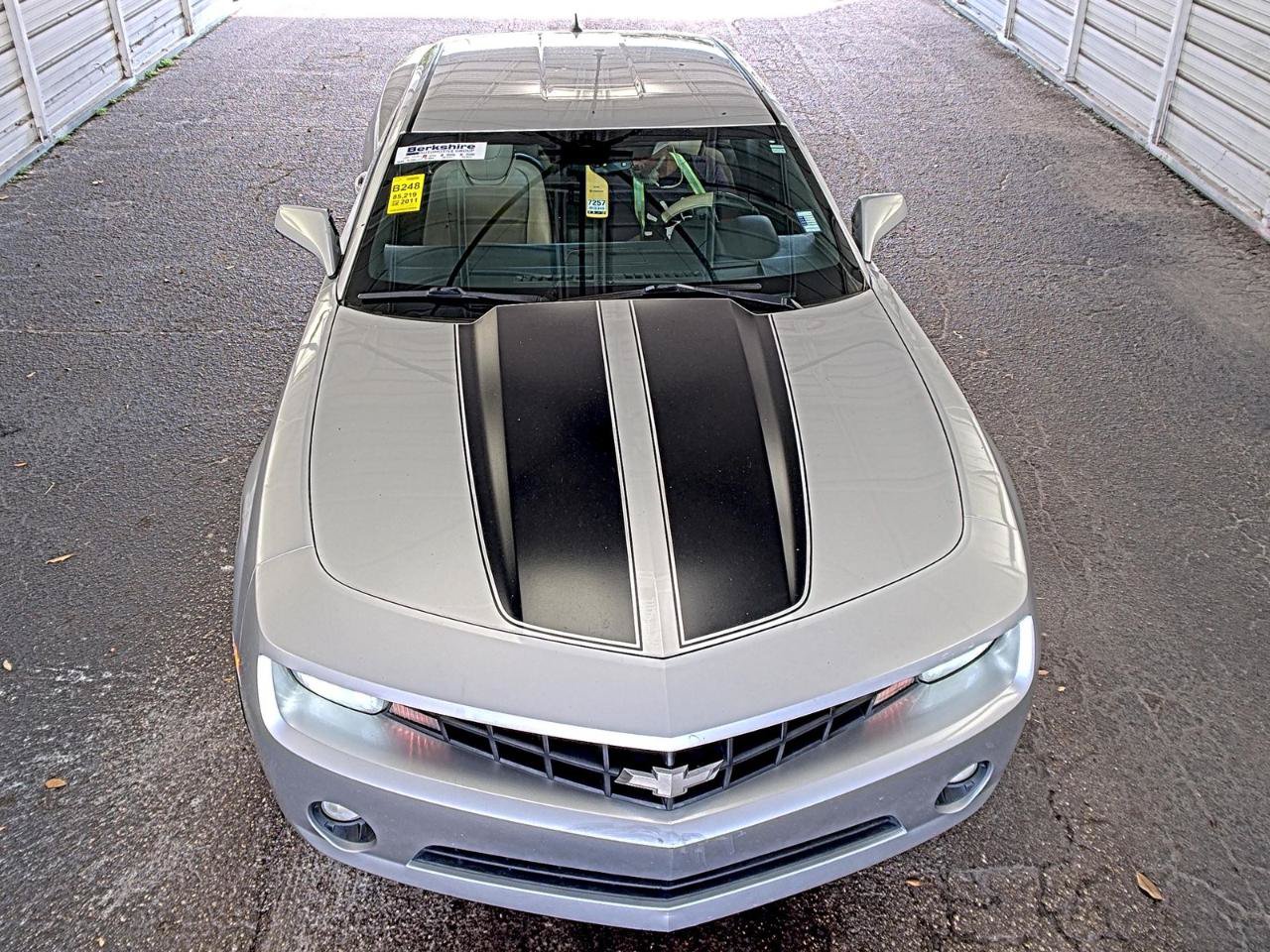 Used 2011 Chevrolet Camaro LT RWD image 2