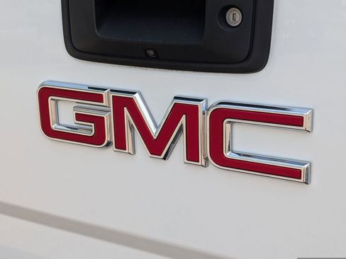 Used 2018 GMC Sierra 1500 SLT AWD/4WD image 10