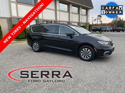 Used 2024 Chrysler Pacifica Limited
