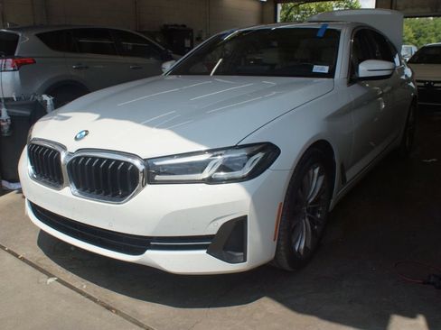 Used 2022 BMW 530i w/ Premium Package RWD image 5