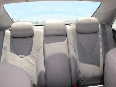 Used 2011 Toyota Camry XLE w/ XLE Extra-Value Pkg #2 FWD image 23