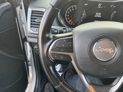 Used 2021 Jeep Grand Cherokee Freedom Edition AWD/4WD image 21