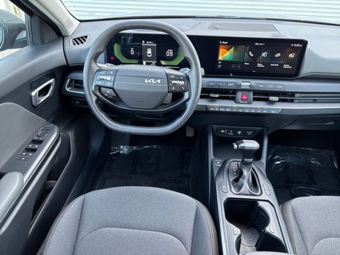 Used 2025 Kia K4 FWD image 33