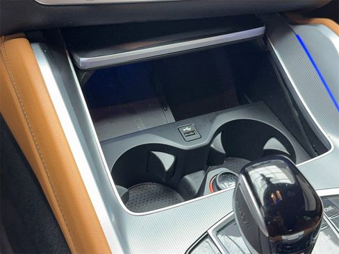 Used 2023 BMW X6 xDrive40i w/ M Sport Package image 31