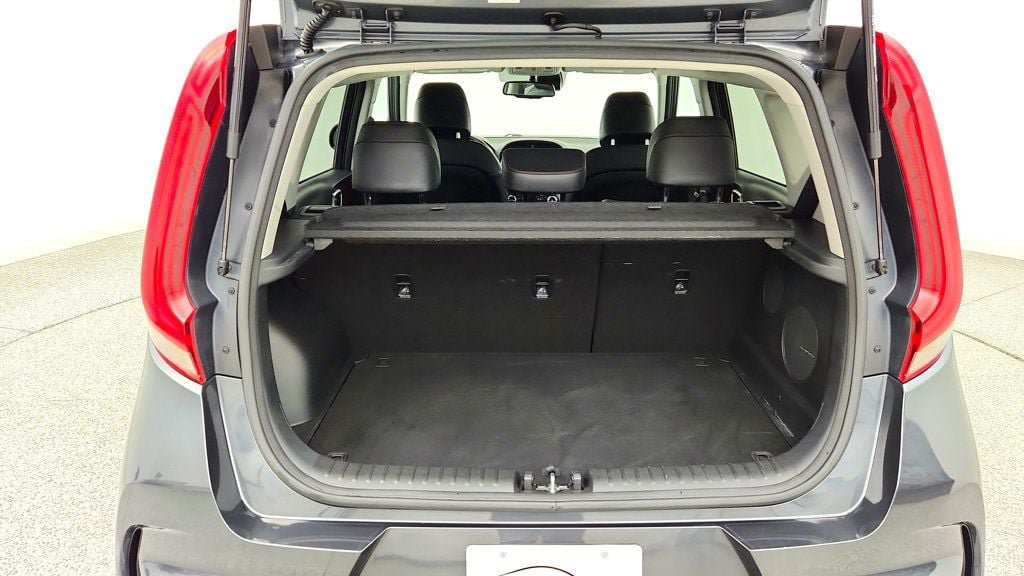 Used 2022 Kia Soul Turbo FWD image 22