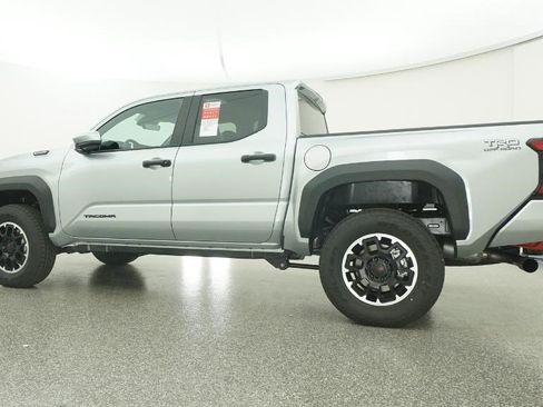 New 2025 Toyota Tacoma TRD Off-Road image 12