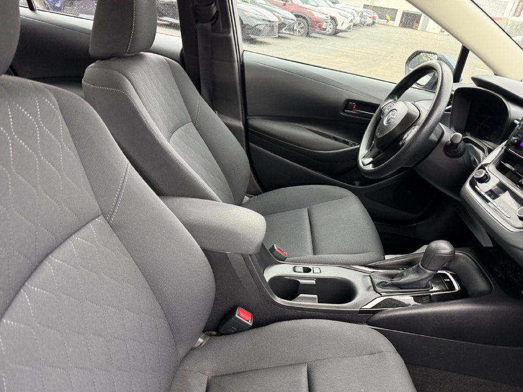 Used 2026 Toyota Corolla LE w/ LE Premium Package FWD image 18