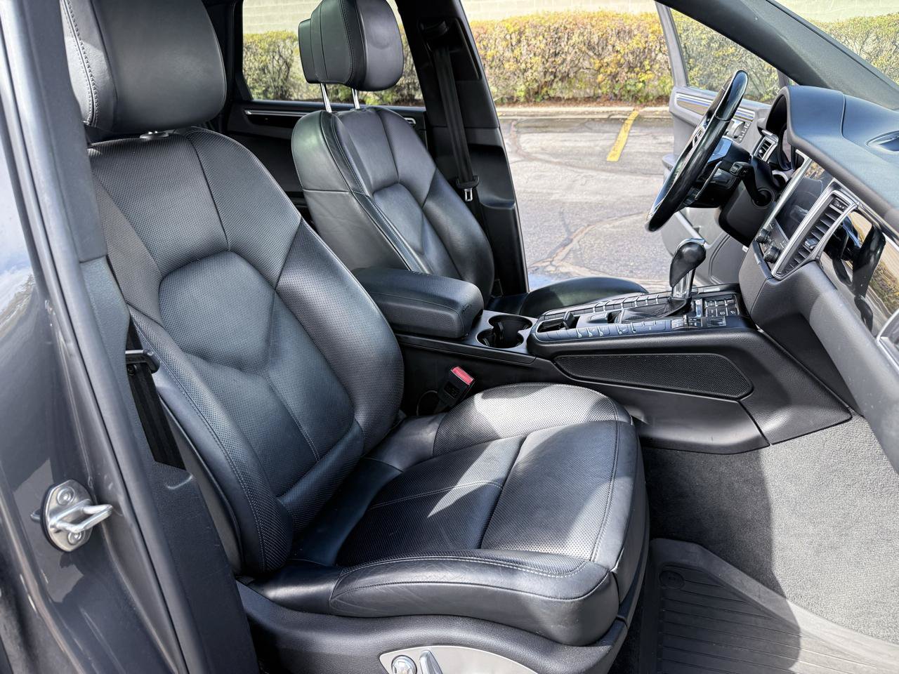Used 2018 Porsche Macan S AWD/4WD image 14