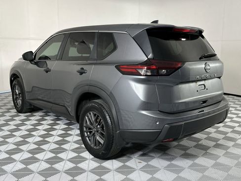 Certified 2024 Nissan Rogue S FWD image 6