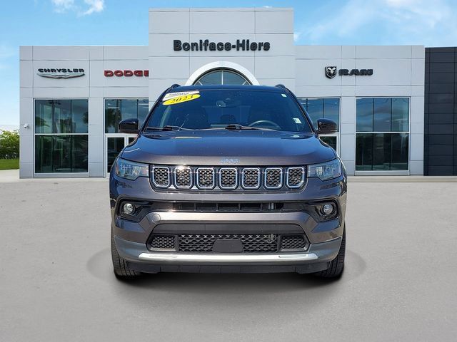 Used 2023 Jeep Compass Limited AWD/4WD image 2