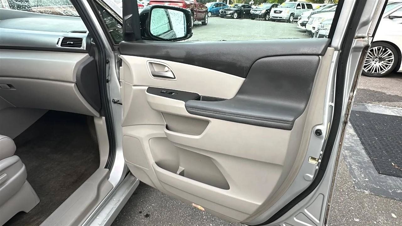 Used 2013 Honda Odyssey Touring image 29