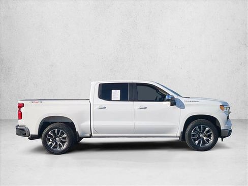 Used 2023 Chevrolet Silverado 1500 LT AWD/4WD image 4