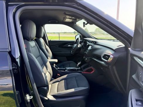 Certified 2023 Chevrolet TrailBlazer RS w/ Convenience Package AWD/4WD image 11