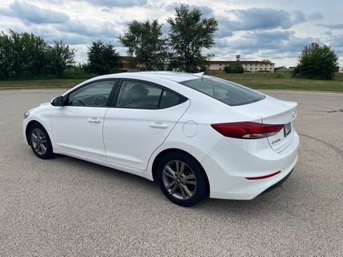 Used 2018 Hyundai Elantra Value Edition FWD image 4
