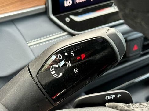 New 2026 Volkswagen Tiguan SEL R-Line AWD/4WD image 22