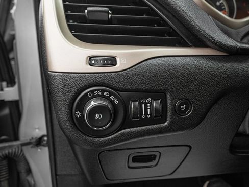 Used 2014 Jeep Cherokee Limited w/ Technology Group AWD/4WD image 27