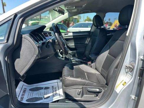 Used 2017 Volkswagen Golf Alltrack SEL image 30