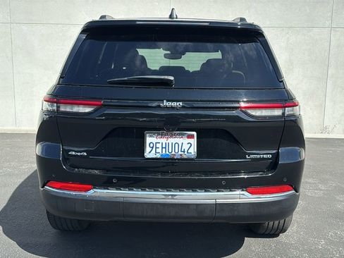 Used 2023 Jeep Grand Cherokee Limited image 3