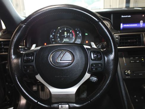 Used 2019 Lexus IS 300 F Sport w/ F Sport Package RWD image 13