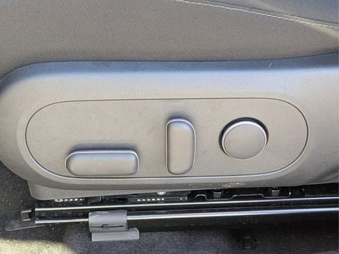 Used 2024 Hyundai Kona SEL FWD image 19