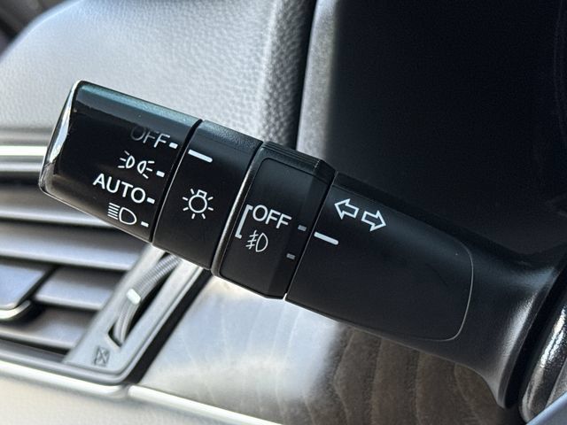 Used 2018 Honda Accord Touring image 37
