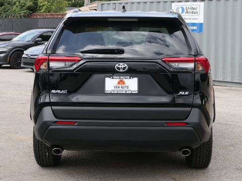 Used 2024 Toyota RAV4 XLE FWD image 6
