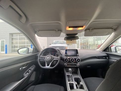 Used 2023 Nissan Sentra SV image 6