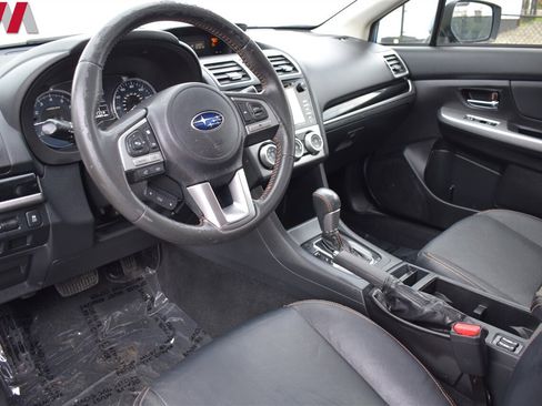 Used 2017 Subaru Crosstrek 2.0i Limited image 3