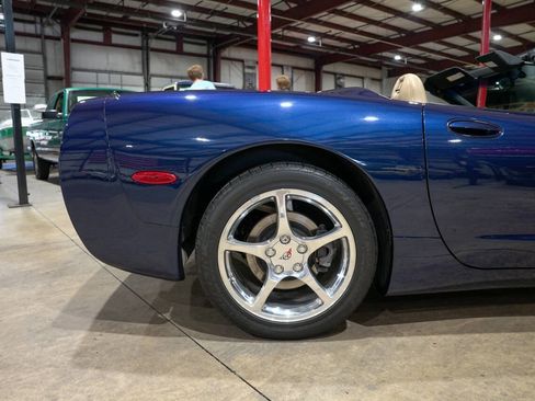 Used 2000 Chevrolet Corvette Convertible w/ Memory Pkg RWD image 9