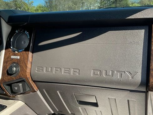 Used 2016 Ford F250 Platinum w/ FX4 Off-Road Package image 49