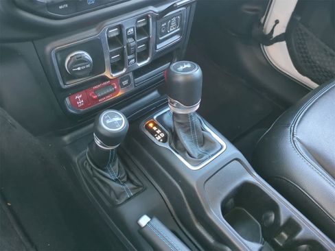 Used 2022 Jeep Wrangler Unlimited Rubicon 4xe w/ Cold Weather Group image 31