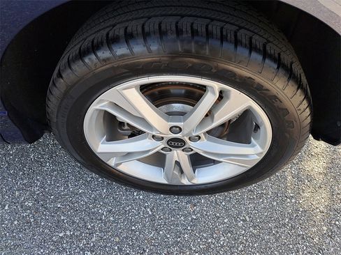 Certified 2023 Audi Q3 2.0T Premium w/ Convenience Package image 30