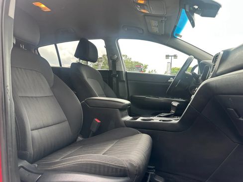 Used 2022 Kia Sportage LX AWD/4WD image 13