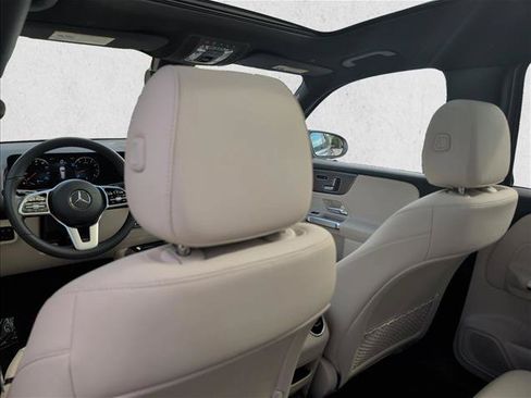 Certified 2022 Mercedes-Benz GLB 250 image 18