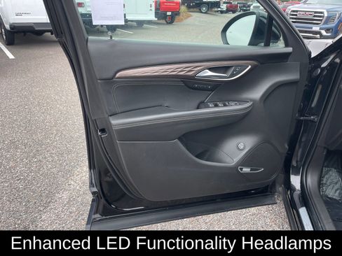 Used 2022 Buick Envision Avenir w/ Technology Package II image 13