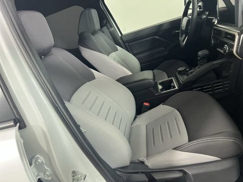 Used 2025 Toyota Tacoma TRD Sport AWD/4WD image 27