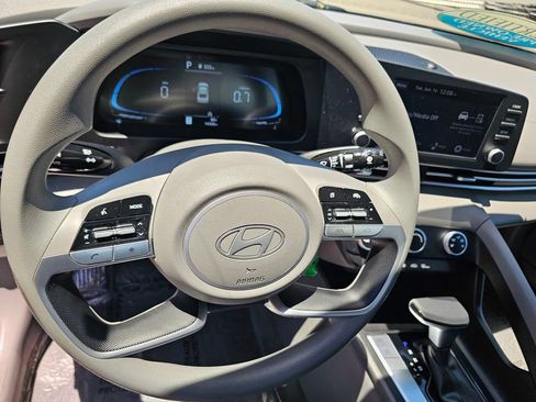 Certified 2025 Hyundai Elantra SE FWD image 27