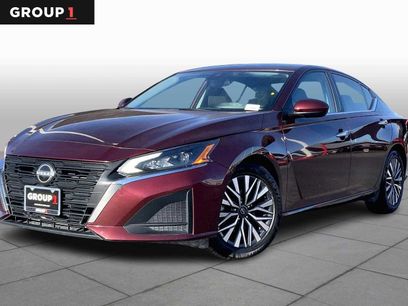 Used 2023 Nissan Altima 2.5 SV