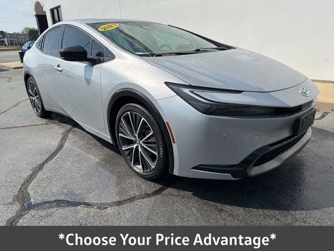 Used 2023 Toyota Prius XLE image 1