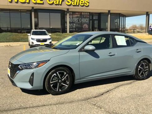 Used 2024 Nissan Sentra SV image 4