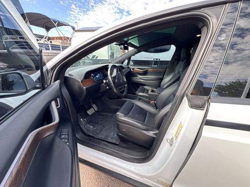 Used 2020 Tesla Model X Long Range AWD/4WD image 9